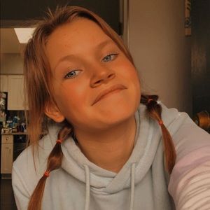 Meet your Posher, Leah